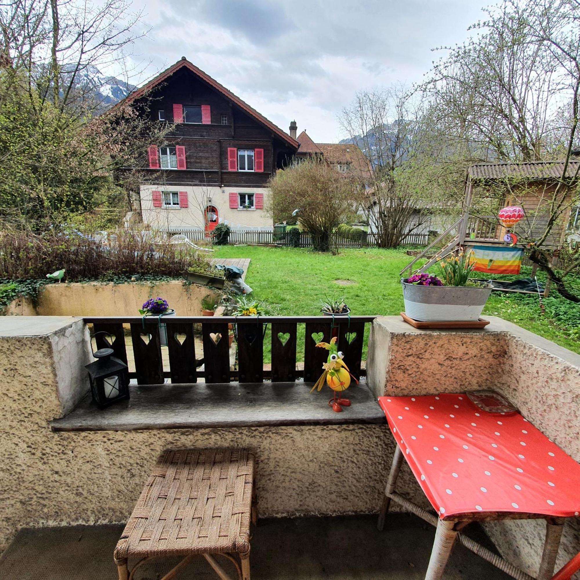 Zentral Gelegene Wohnung Mit Grossem Garten Interlaken Eksteriør bilde